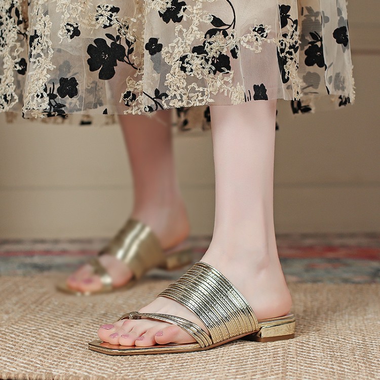 Sporty Thong Sandals with Thin Strap Design - Low Square Heel